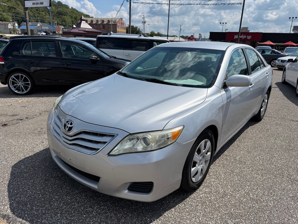 2010 Toyota Camry Image 5