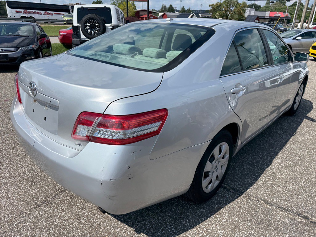 2010 Toyota Camry Image 9