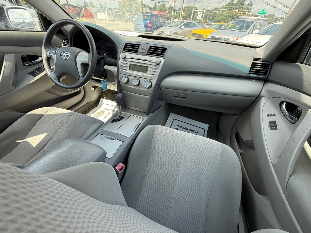 2010 Toyota Camry Image 19