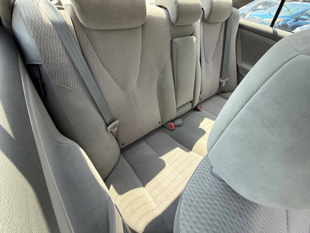 2010 Toyota Camry Image 21