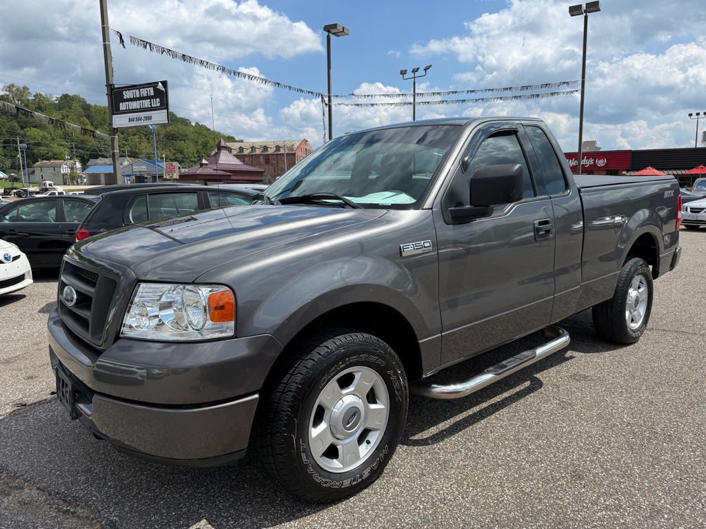 2004 Ford F-150 Image 1