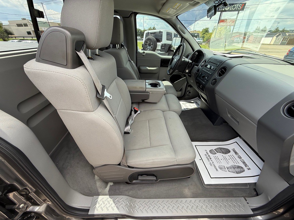 2004 Ford F-150 Image 18
