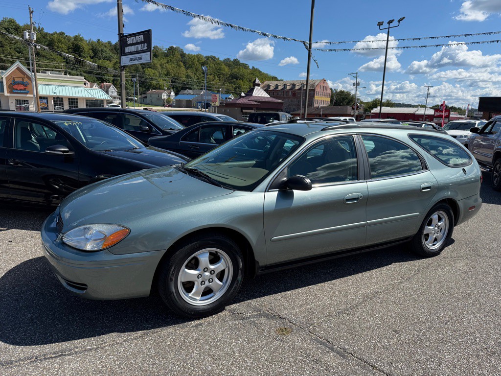 2005 Ford Taurus Image 1