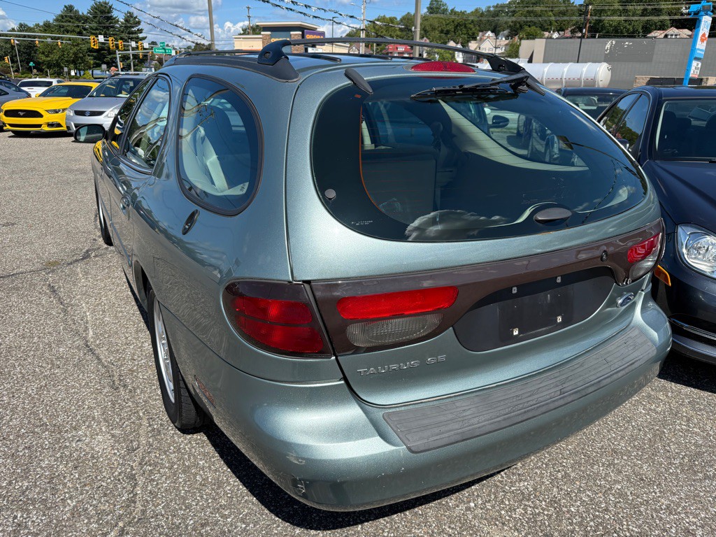 2005 Ford Taurus Image 7