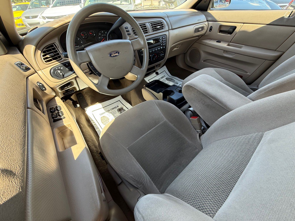 2005 Ford Taurus Image 12