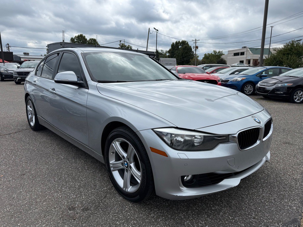 2013 BMW 3 Series Image 6