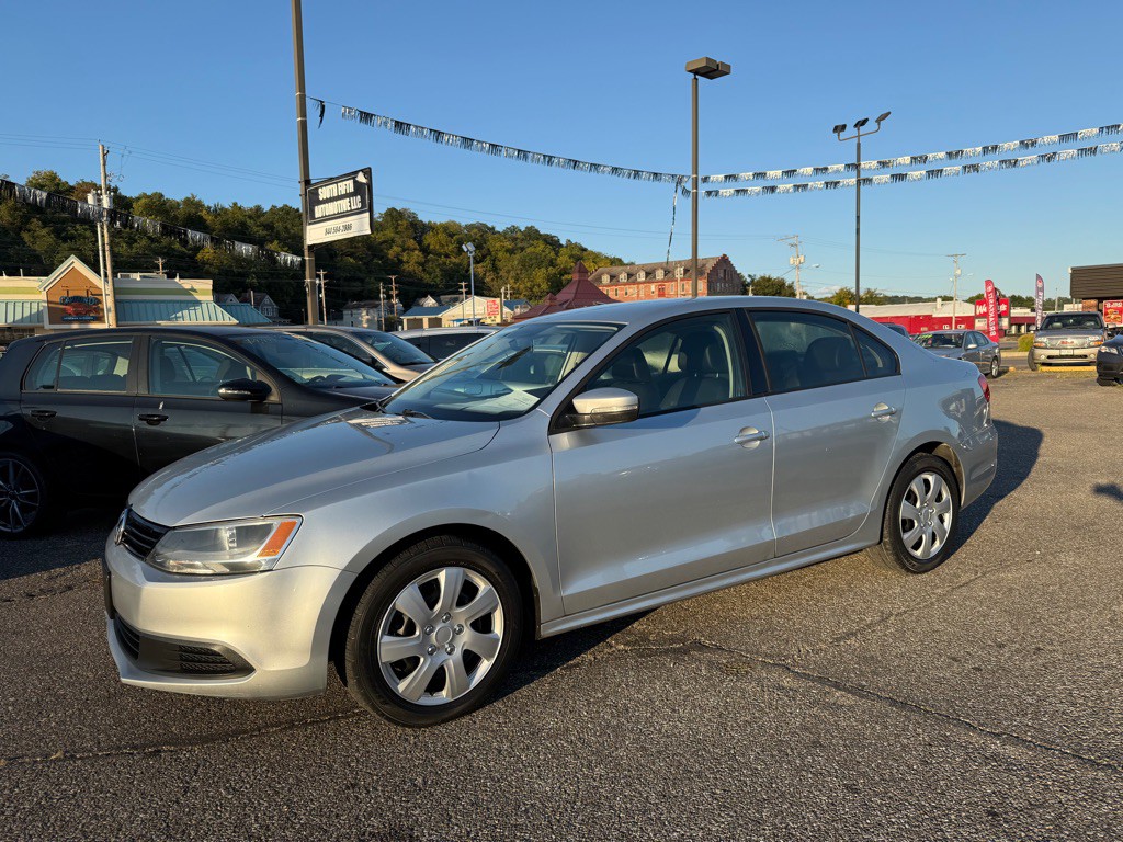 2014 Volkswagen Jetta Image 2