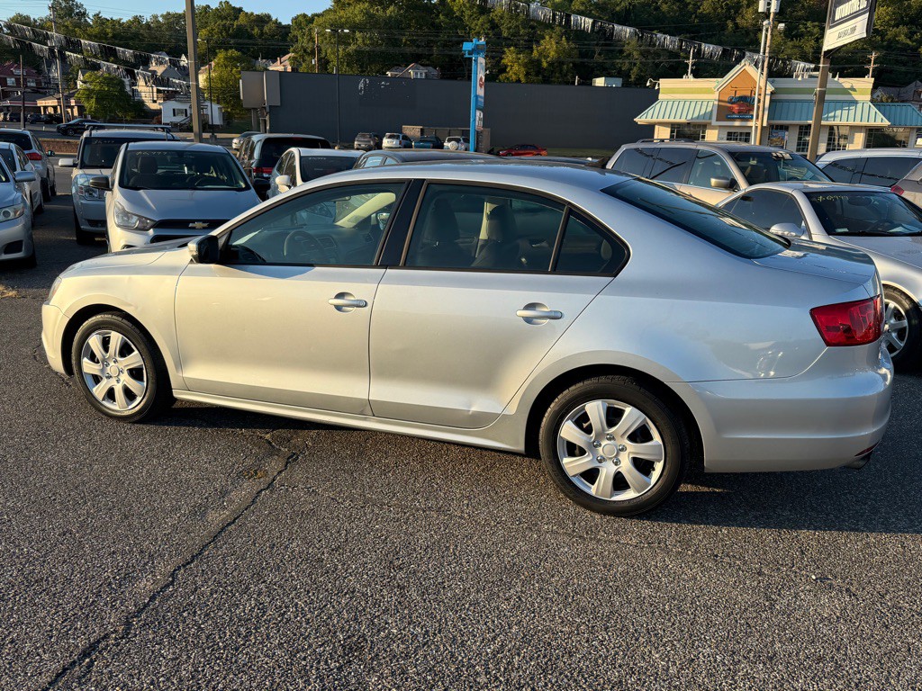 2014 Volkswagen Jetta Image 11