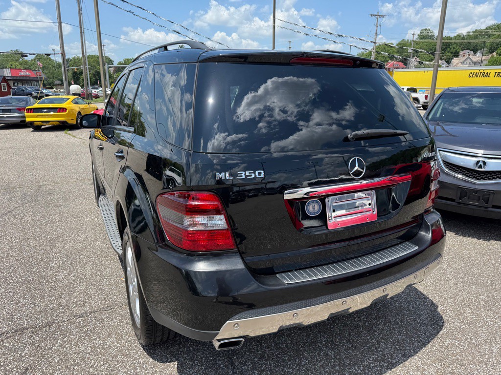 2007 Mercedes-Benz M-Class Image 8