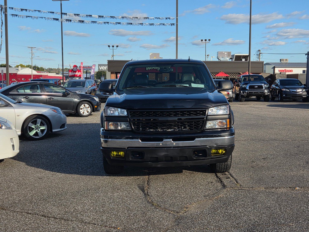 2006 Chevrolet Silverado 1500 Image 2