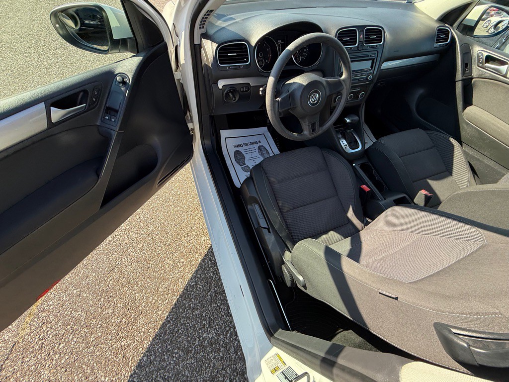2011 Volkswagen Golf Image 15