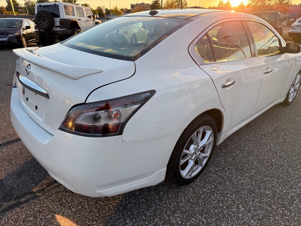 2014 Nissan Maxima Image 5