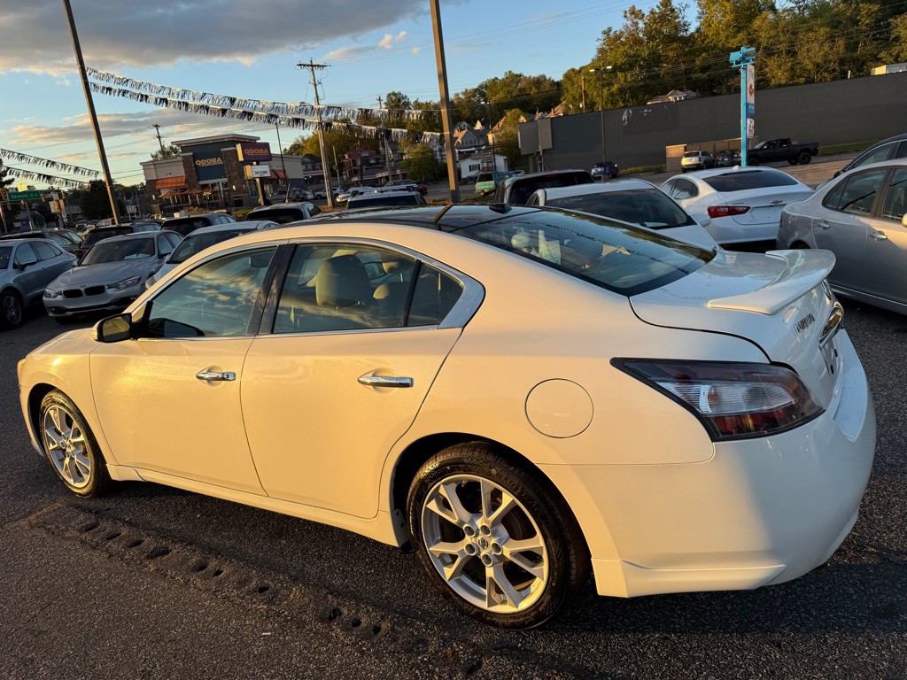2014 Nissan Maxima Image 10