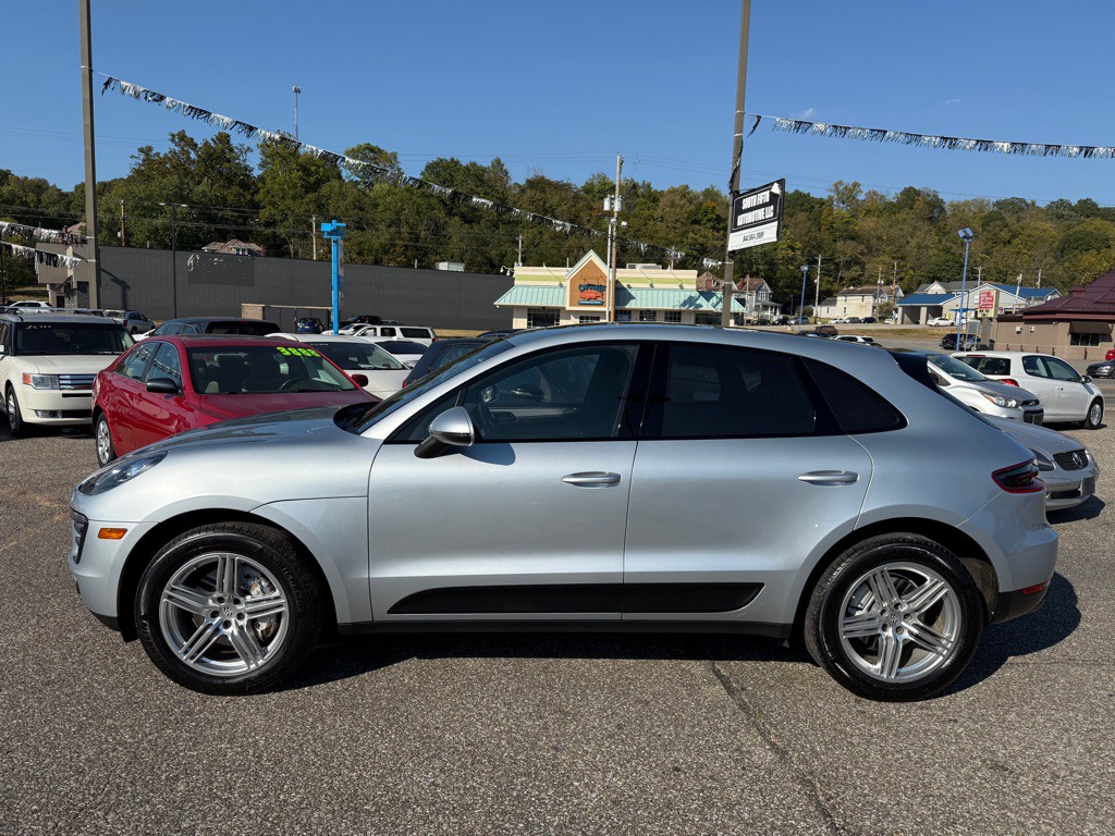 2015 Porsche Macan Image 15