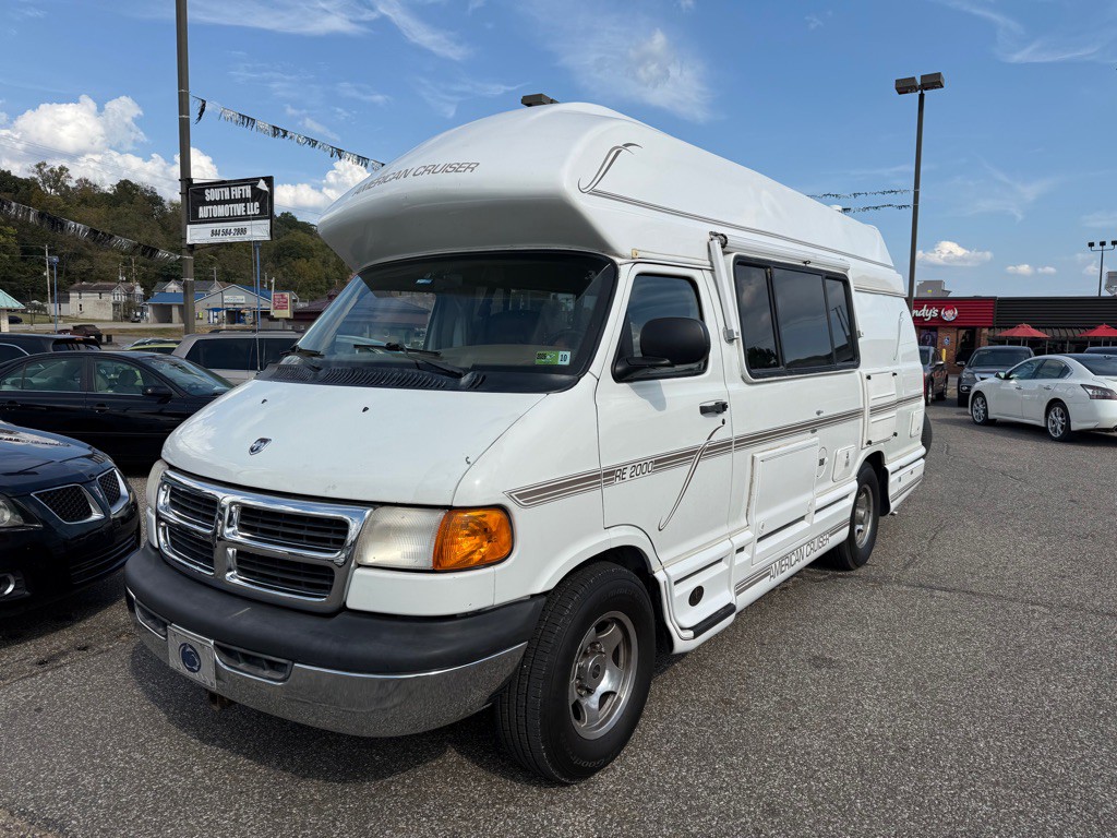 2000 Dodge Ram Van Image 2