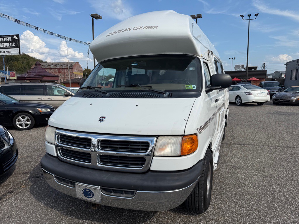 2000 Dodge Ram Van Image 3