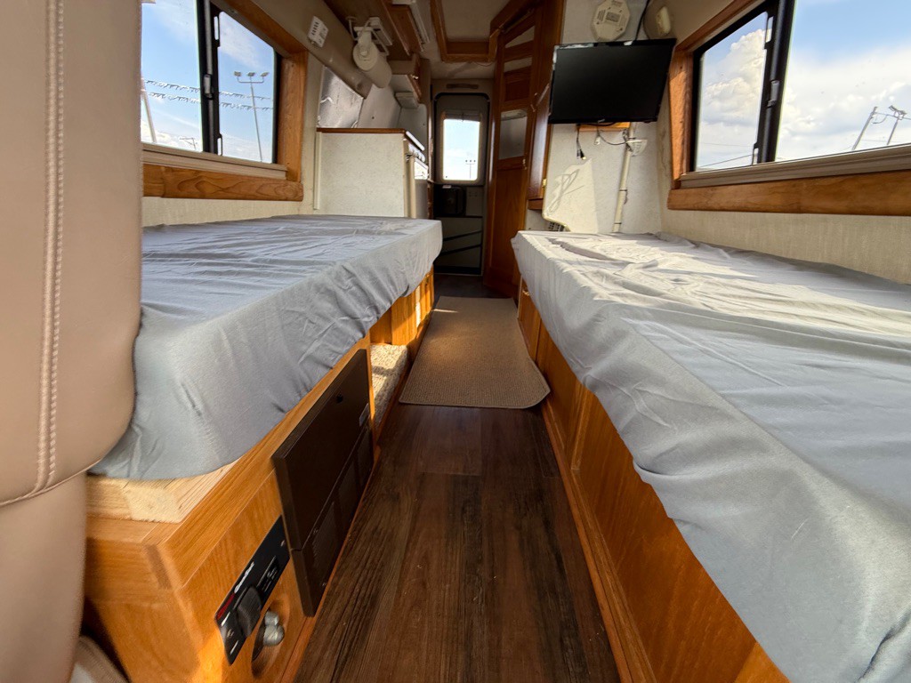 2000 Dodge Ram Van Image 13