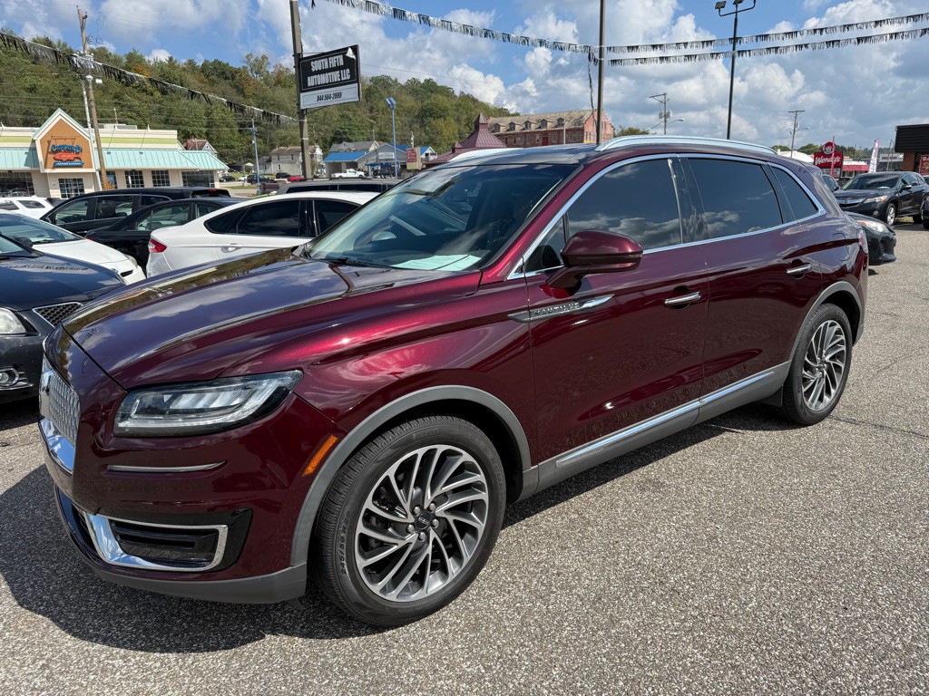 2019 Lincoln Nautilus Image 2