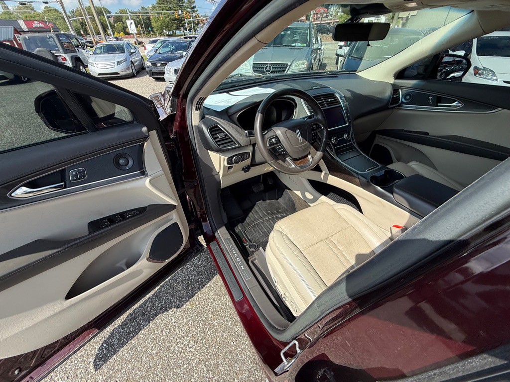 2019 Lincoln Nautilus Image 17
