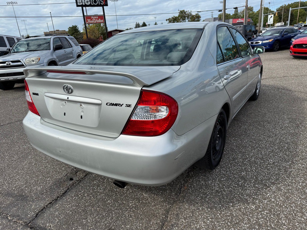2003 Toyota Camry Image 8