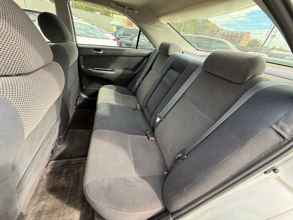 2003 Toyota Camry Image 16