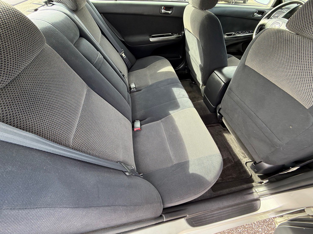 2003 Toyota Camry Image 18