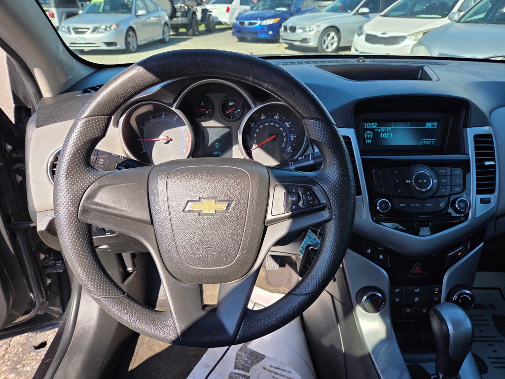 2012 Chevrolet Cruze Image 11
