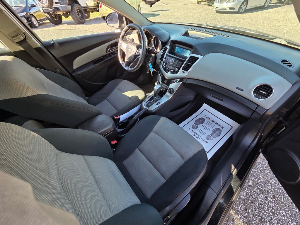 2012 Chevrolet Cruze Image 13