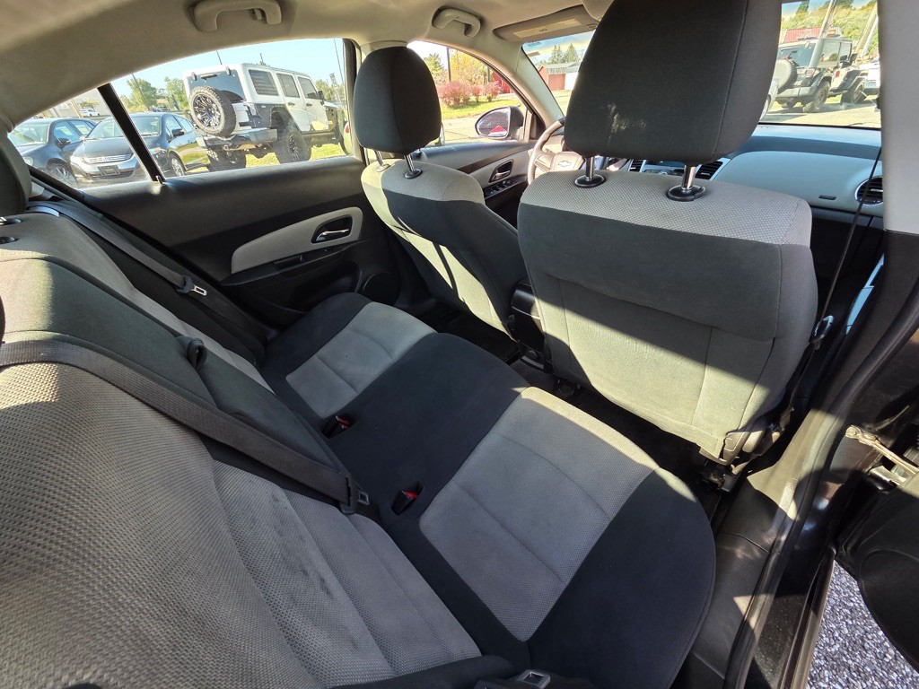 2012 Chevrolet Cruze Image 15