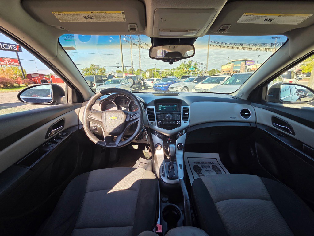 2012 Chevrolet Cruze Image 18