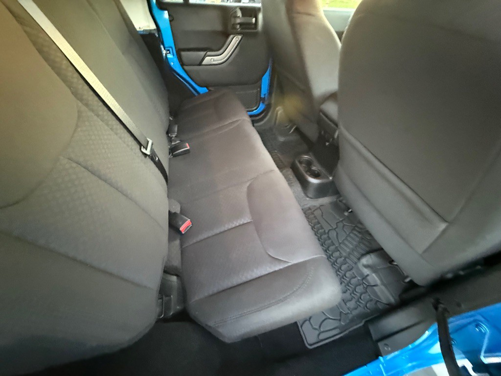 2015 Jeep Wrangler Unlimited Image 16