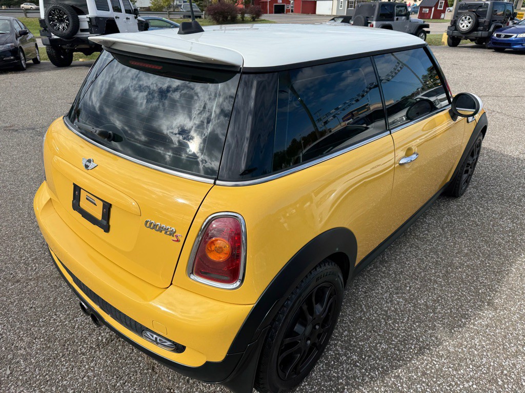 2007 MINI Cooper Image 7