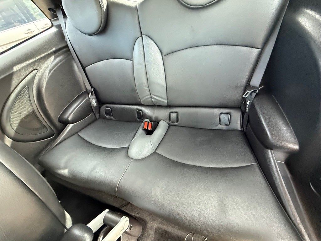 2007 MINI Cooper Image 15