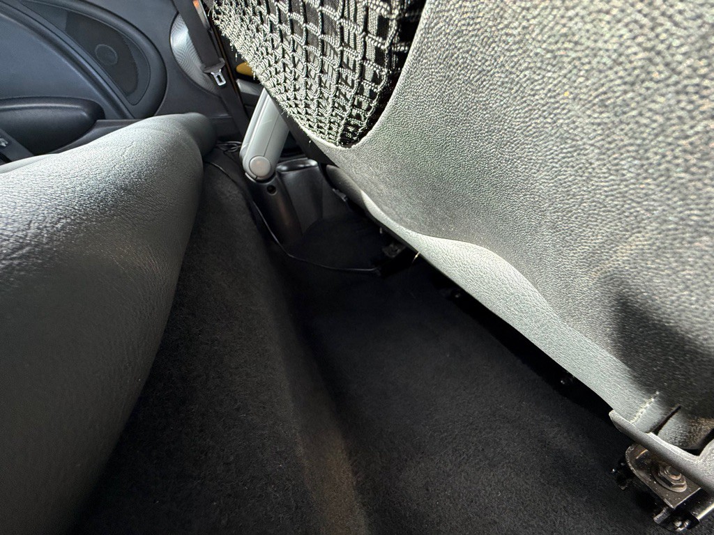 2007 MINI Cooper Image 24