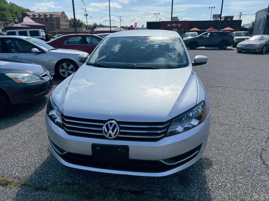2015 Volkswagen Passat Image 5