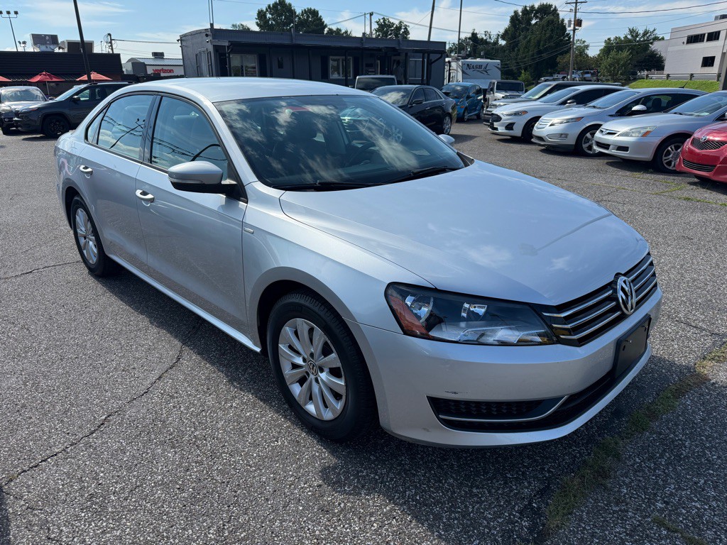 2015 Volkswagen Passat Image 6