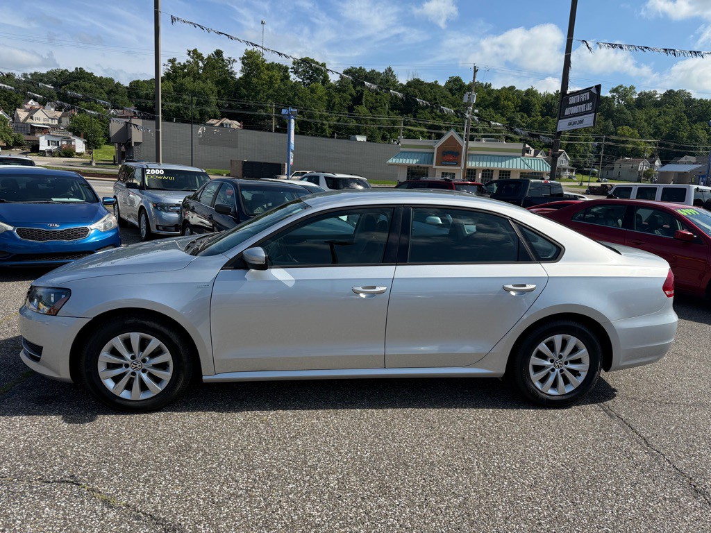 2015 Volkswagen Passat Image 13
