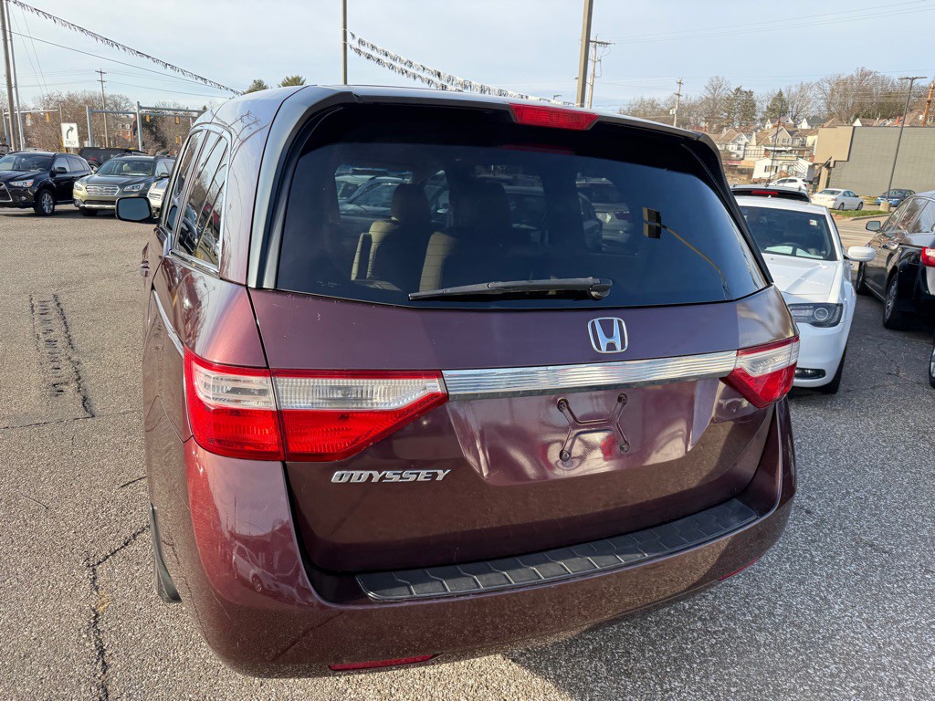 2012 Honda Odyssey Image 9