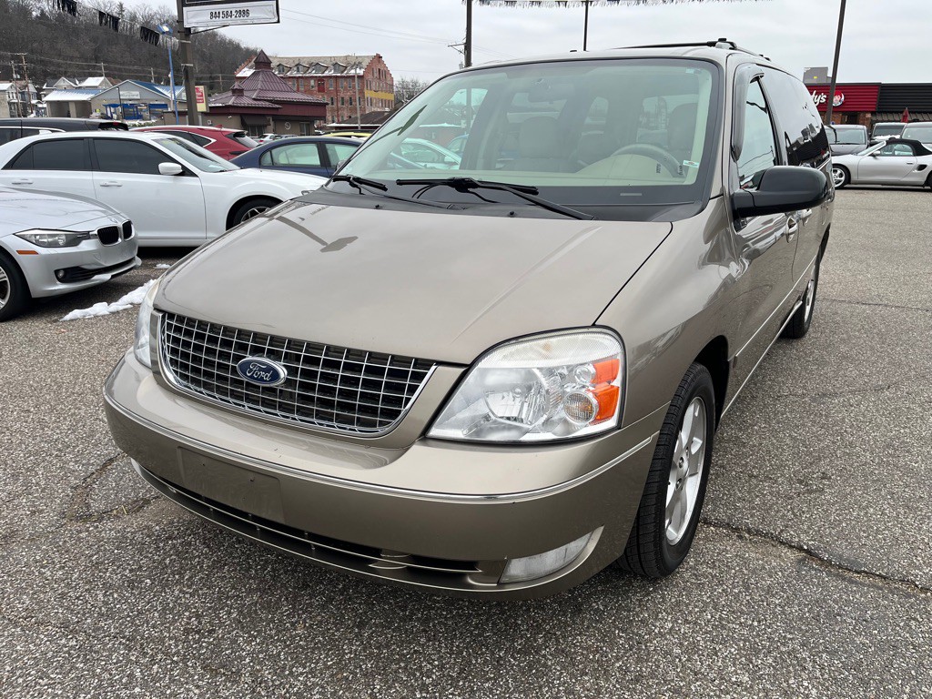 2005 Ford Freestar Image 2