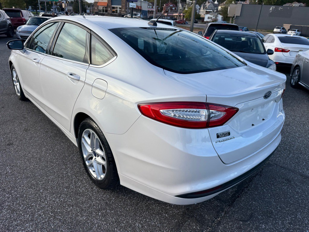 2014 Ford Fusion Image 9