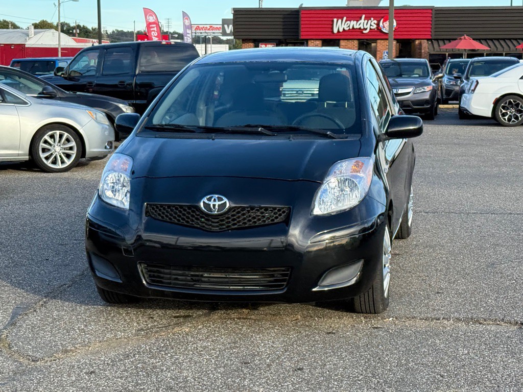 2010 Toyota Yaris Image 4