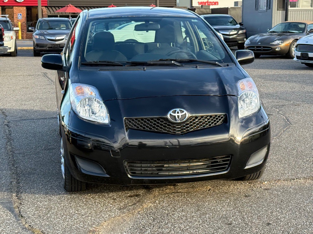 2010 Toyota Yaris Image 5