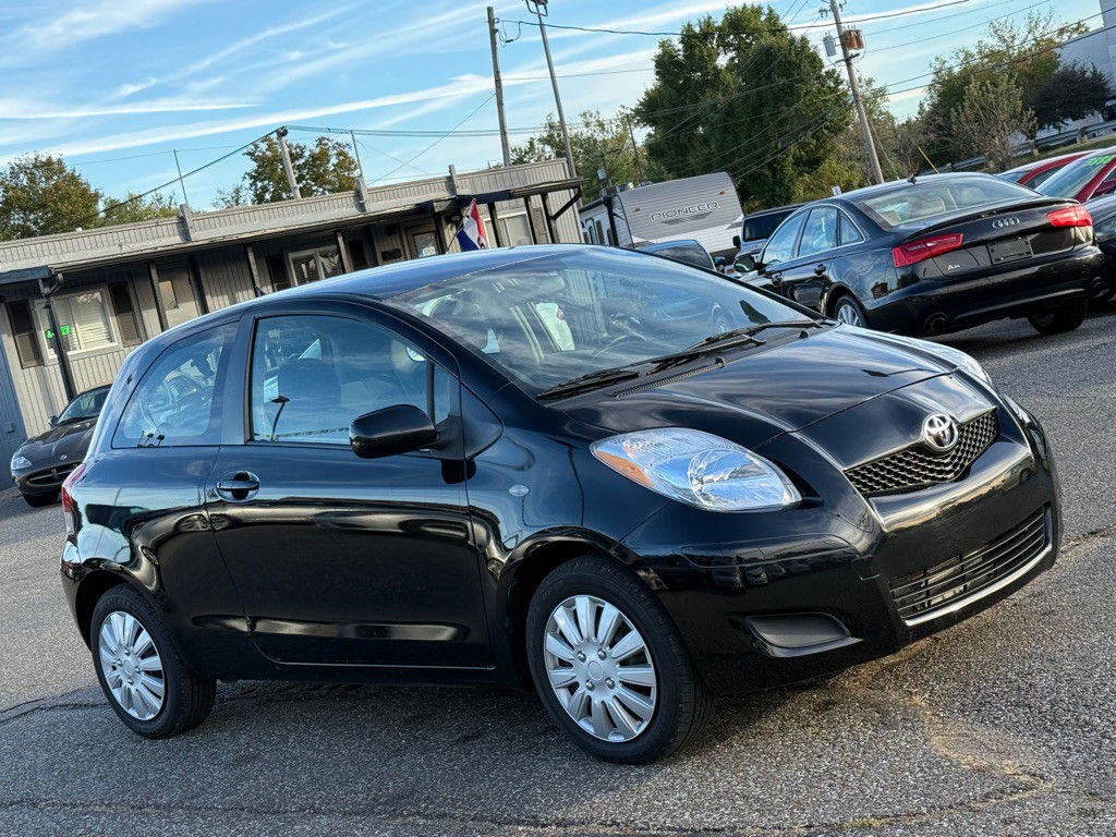 2010 Toyota Yaris Image 6