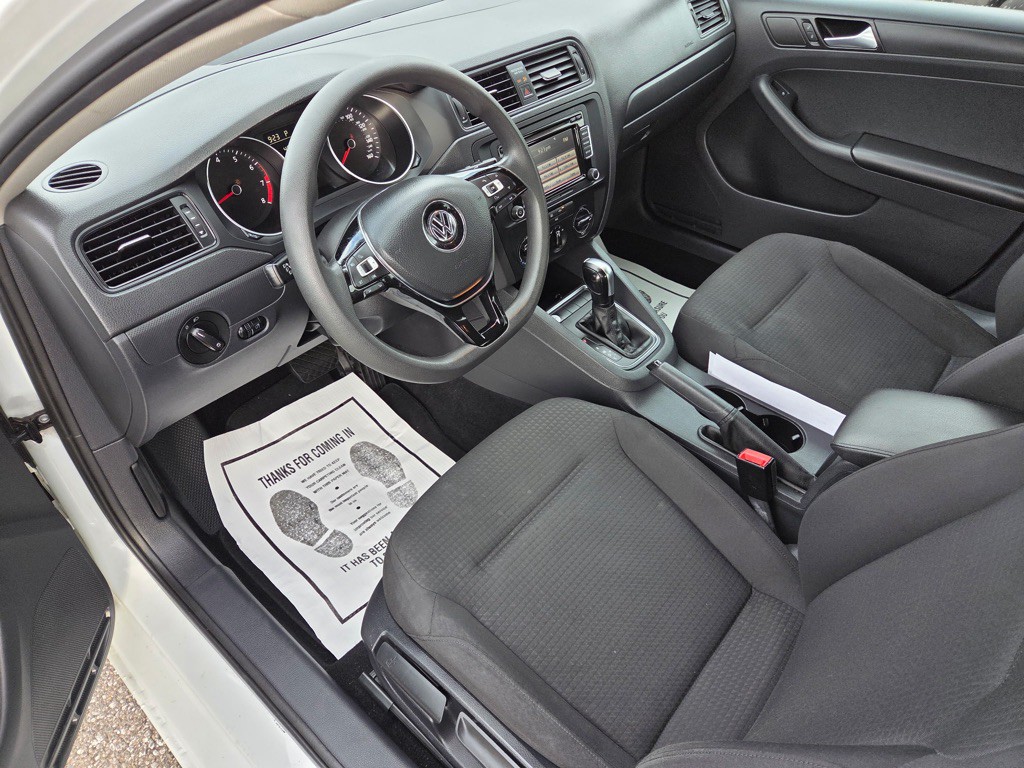 2015 Volkswagen Jetta Image 11