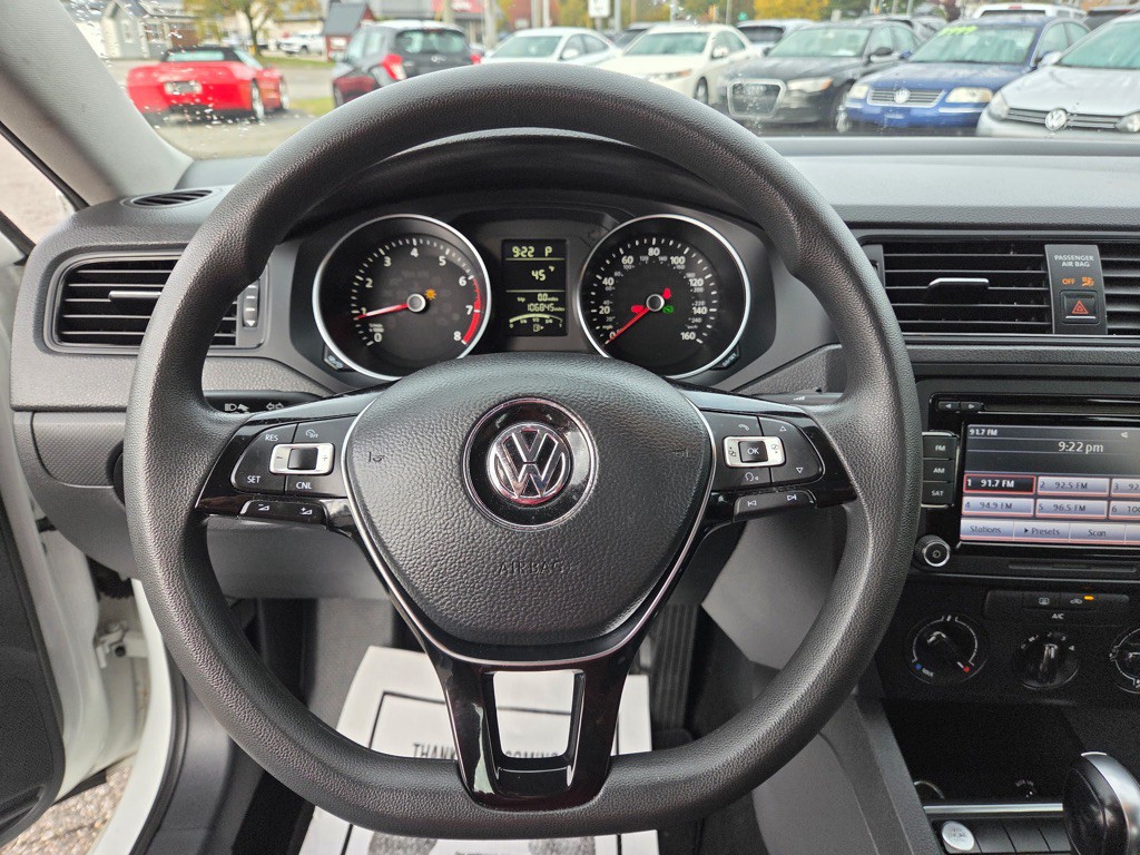 2015 Volkswagen Jetta Image 12