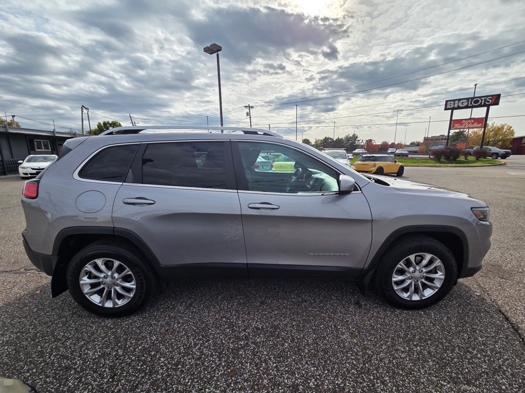 2019 Jeep Cherokee Image 5