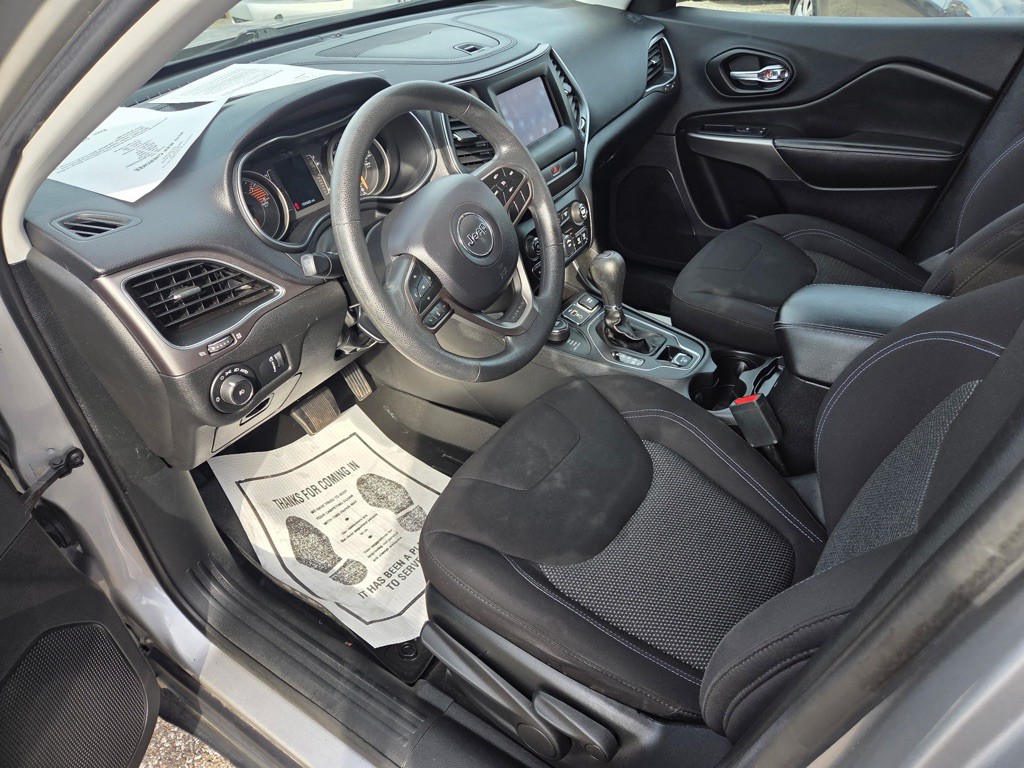 2019 Jeep Cherokee Image 10