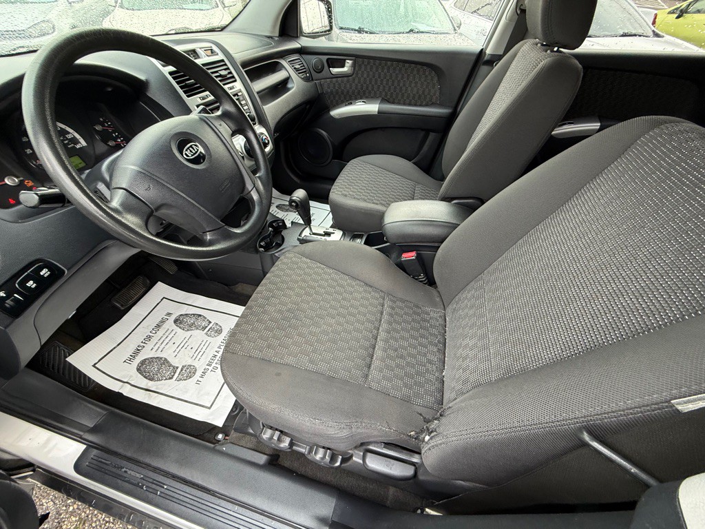 2005 Kia Sportage Image 16