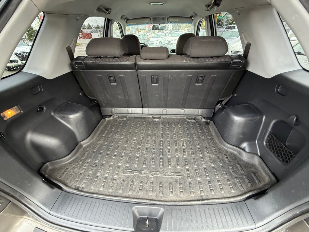 2005 Kia Sportage Image 24