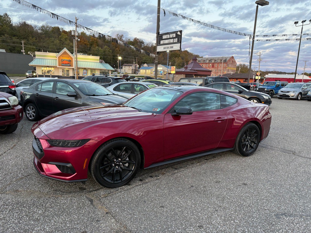 2025 Ford Mustang Image 2